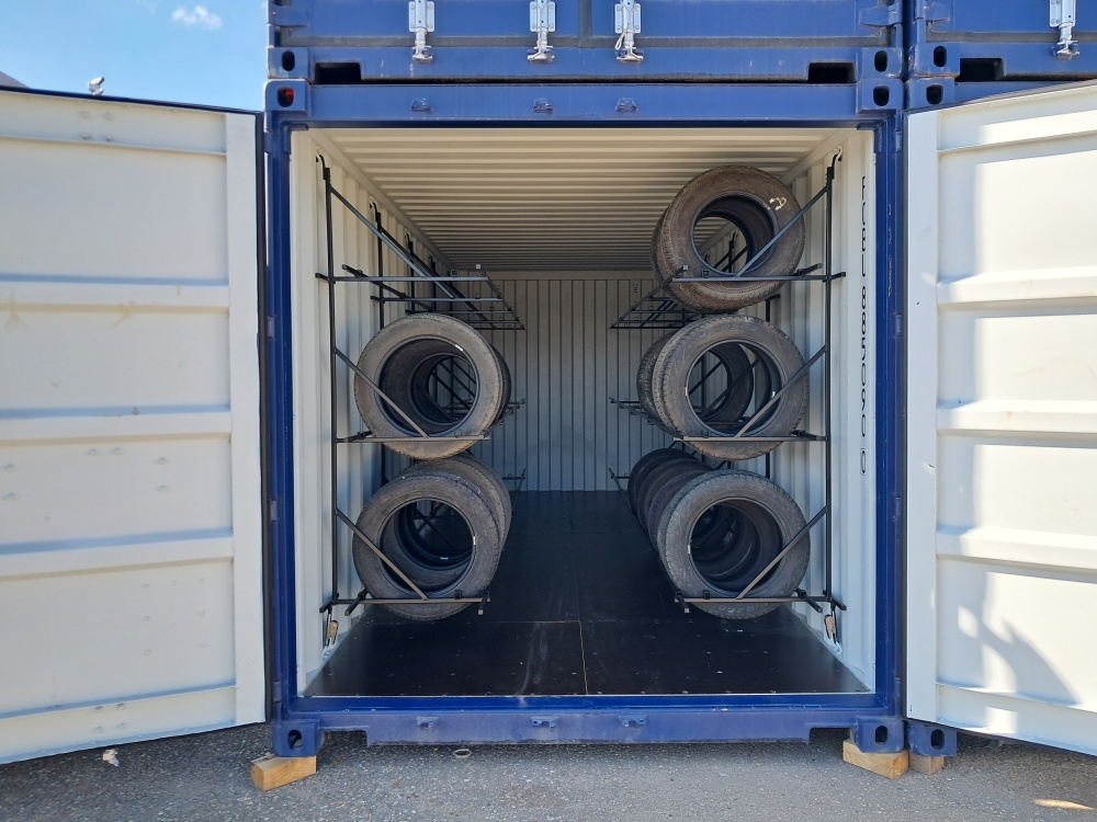 Reifencontainer
