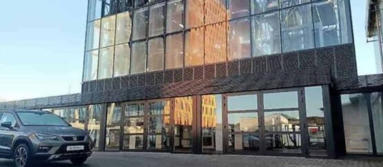 Pawilon_handlowy_kontenery_biurowe