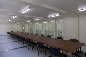 Sala konferencyjna w kontenerze