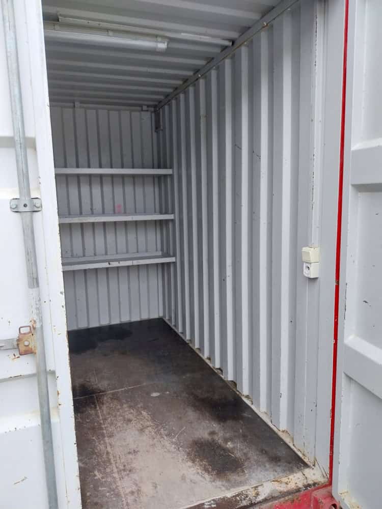 Uzywany Kontener Na Budowe Warszawa 131143 Elektryka Polki Używany kontener na budowę Warszawa z wieszakami