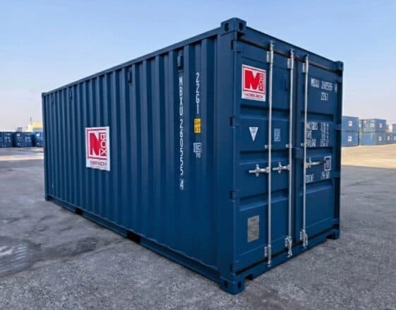 Plac kontenerowy w Sulechowie koło Zielonej Góry z kontenerami morskimi, dostawa HDS