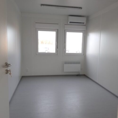 kontener-biurowy-wnetrze-kontenra