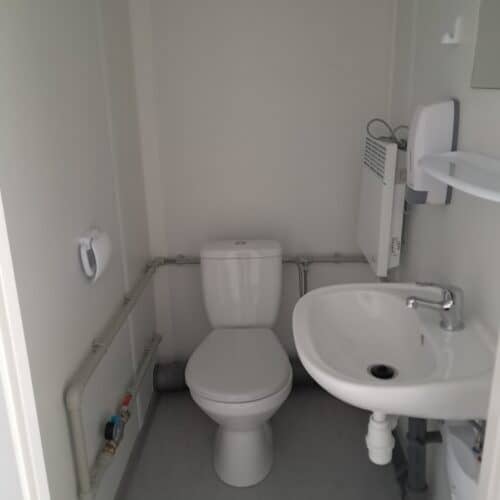 kontener-biurowy-z-wc