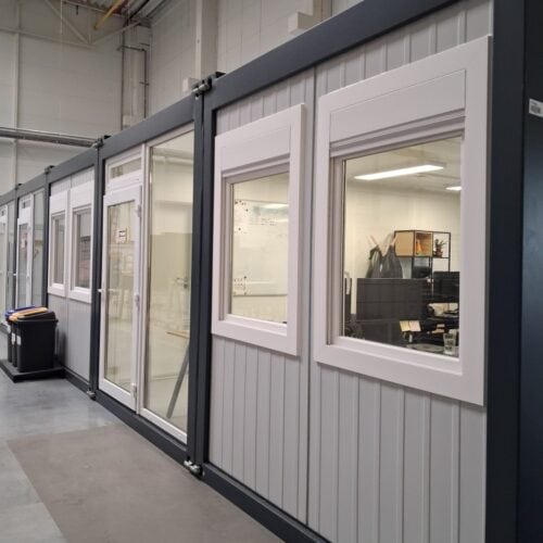 nowoczesny-pawilon-handlowy-nowa-sol