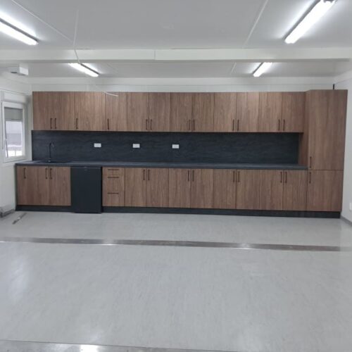 pawilon-handlowy-kuchnia-jadalnia